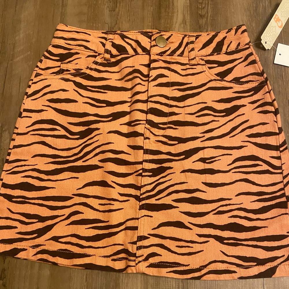 GB skirt